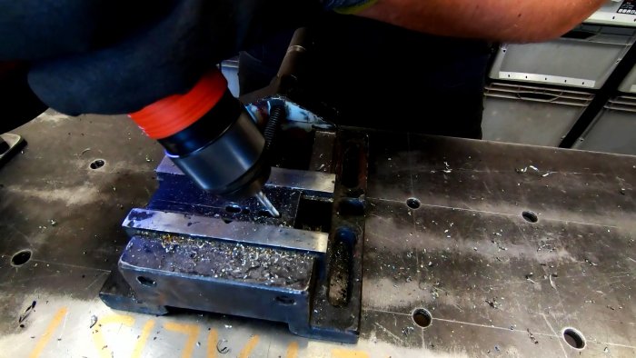 Более функционального станка из болгарки вы вряд ли увидите