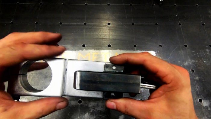 Более функционального станка из болгарки вы вряд ли увидите