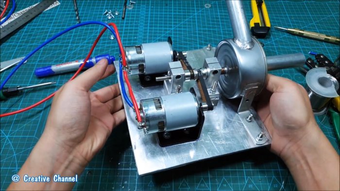 Как из консервных банок сделать мощную помпу на двух моторах