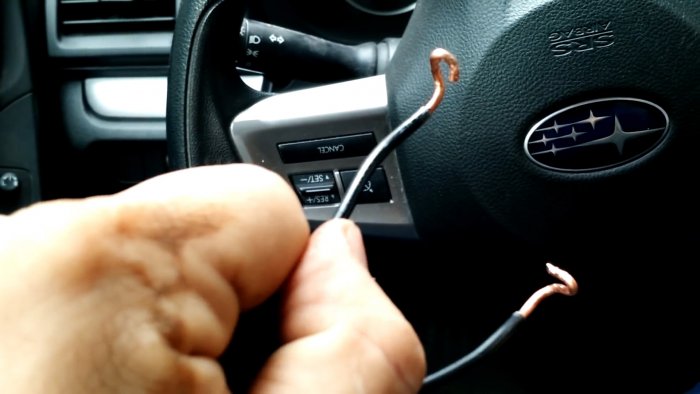 Слабый аккумулятор автомобиля Возьмите с собой шуруповерт для подстраховки