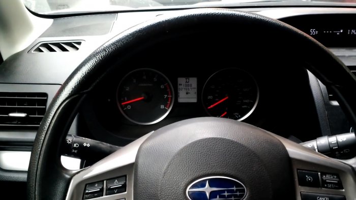 Слабый аккумулятор автомобиля Возьмите с собой шуруповерт для подстраховки