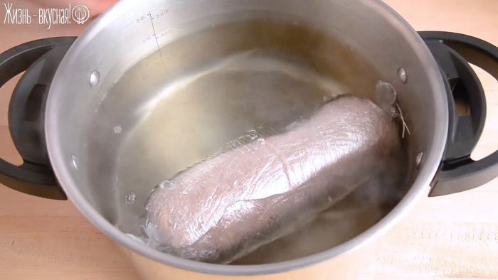 Сделать дома вареную колбасу по ГОСТУ СССР несложно а вспомнить вкус детства бесценно