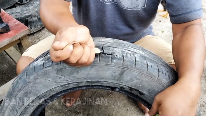 Ремонтируем прохудившуюся подошву автомобильной шиной