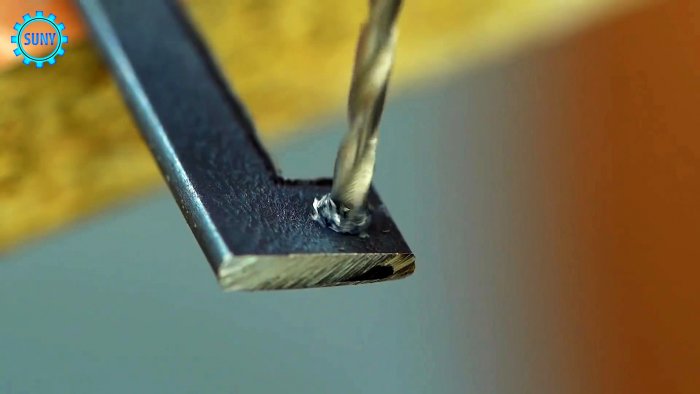 Как сделать легкую подставку под шампура для пикников и походов