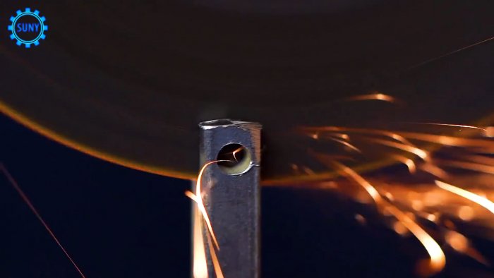 Как сделать легкую подставку под шампура для пикников и походов