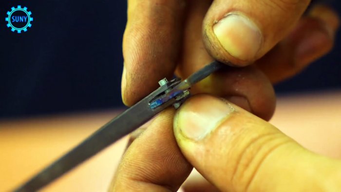 Как сделать легкую подставку под шампура для пикников и походов