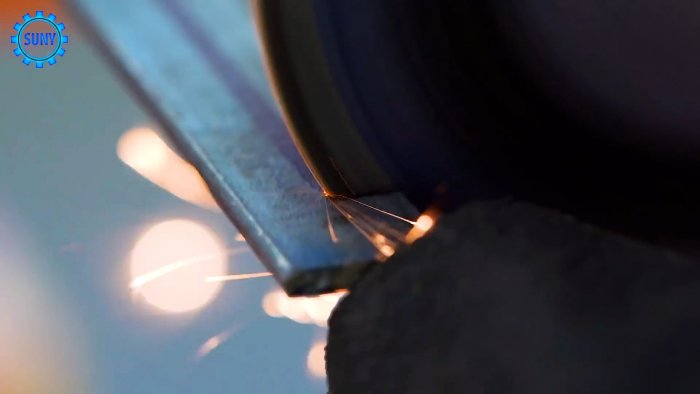 Как сделать легкую подставку под шампура для пикников и походов