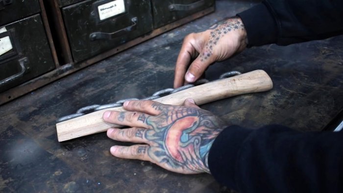 Как восстановить и сделать крутой топор при помощи цепи