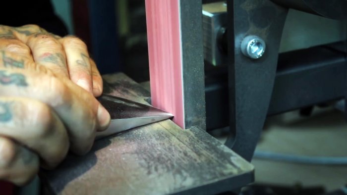 Как восстановить и сделать крутой топор при помощи цепи