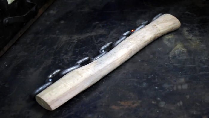 Как восстановить и сделать крутой топор при помощи цепи