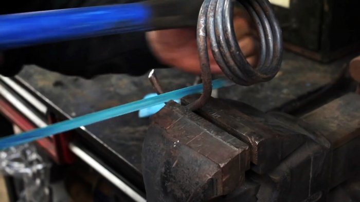 Как восстановить и сделать крутой топор при помощи цепи