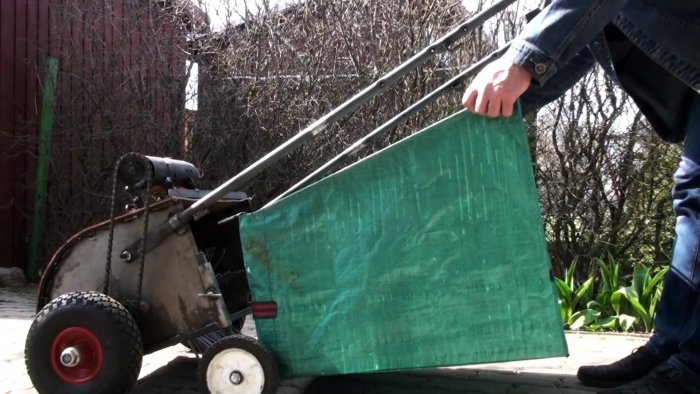 Как сделать механическую щетку для быстрой уборки листвы