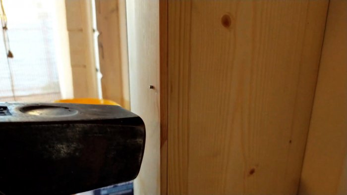 Почему гвоздь в наличник лучше забивать шуруповертом