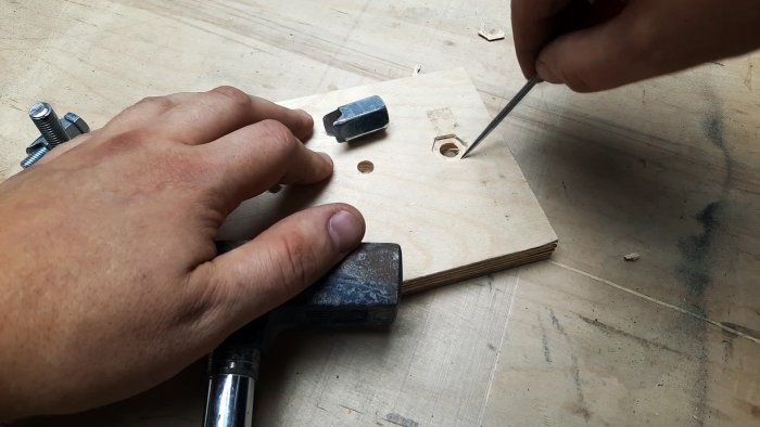 Как спрятать головку болта в дерево заподлицо