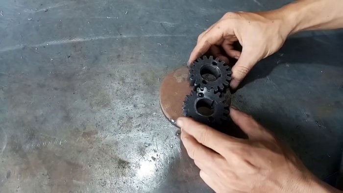 Как сделать сверхмощный самозажимной ключ из металлолома