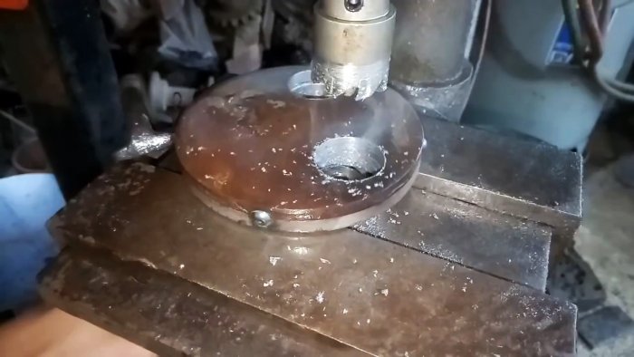 Как сделать сверхмощный самозажимной ключ из металлолома