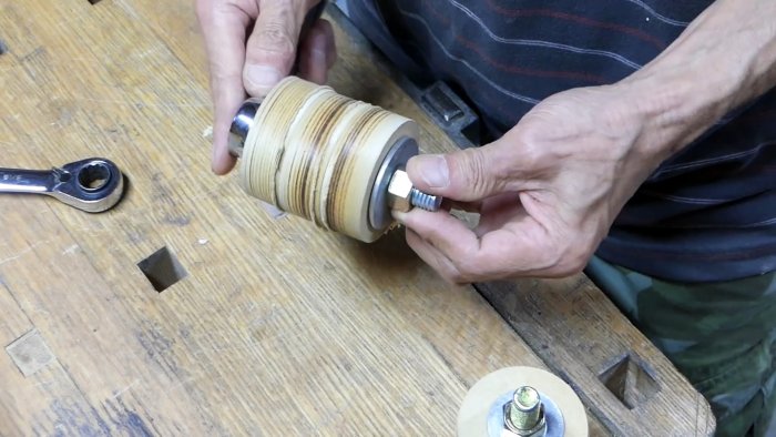 Как без токарки сделать ролики для ленточной шлифовальной машины