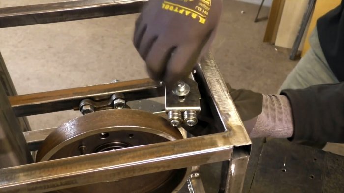 Как из старых барабанов и ступиц сделать мощный станок