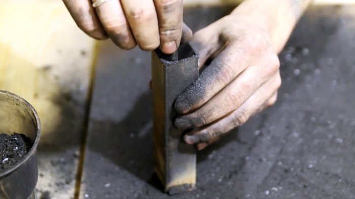 Старинный способ сделать из мягкой стали твердую
