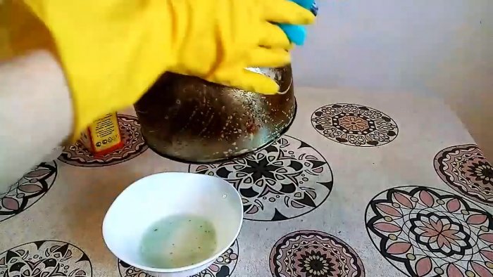 Как сделать копеечное средство для удаления нагара