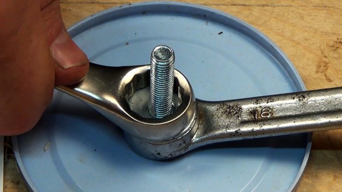 Быстрее и проще инструкции как сделать болт барашек уже не будет