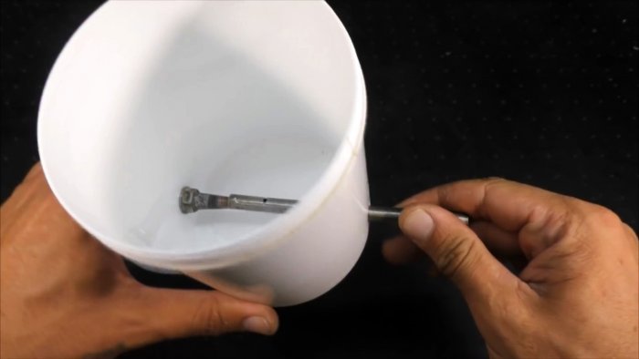 Из люка стиралки можно сделать полезную вещь для мастерской