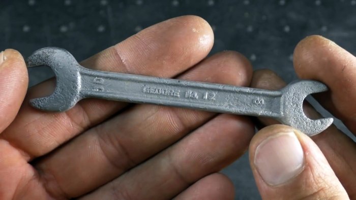 Из люка стиралки можно сделать полезную вещь для мастерской