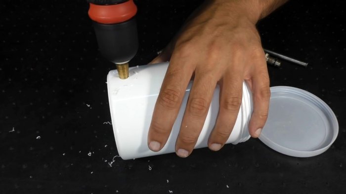 Из люка стиралки можно сделать полезную вещь для мастерской