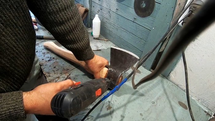 Теперь топор больше никогда не слетит