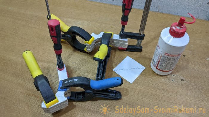 Удобный прижим для Т-трека из фанеры своими руками