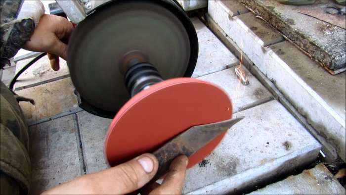 Как поставить зажимной патрон на вал наждака без токарки