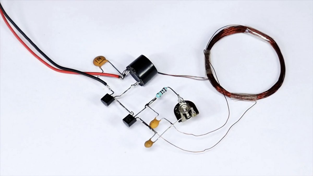 Как сделать очень простой металлоискатель всего на 2-х транзисторах
