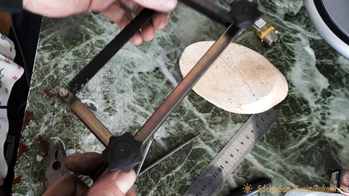 Как сделать мини ножовку по металлу для работы в труднодоступных местах