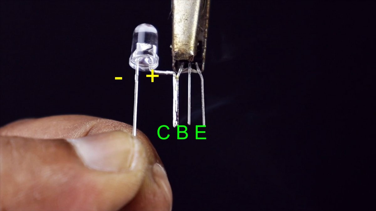 Как сделать простейшую хаотичную мигалку на любое количество светодиодов
