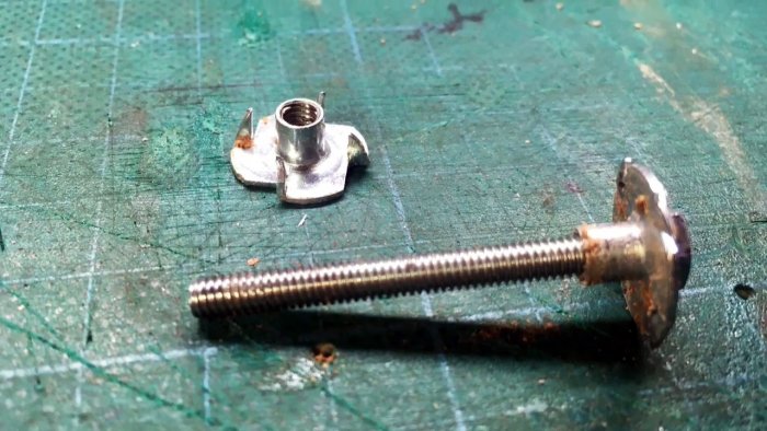 Как сделать большие пробки для алюминиевых банок из маленьких винных