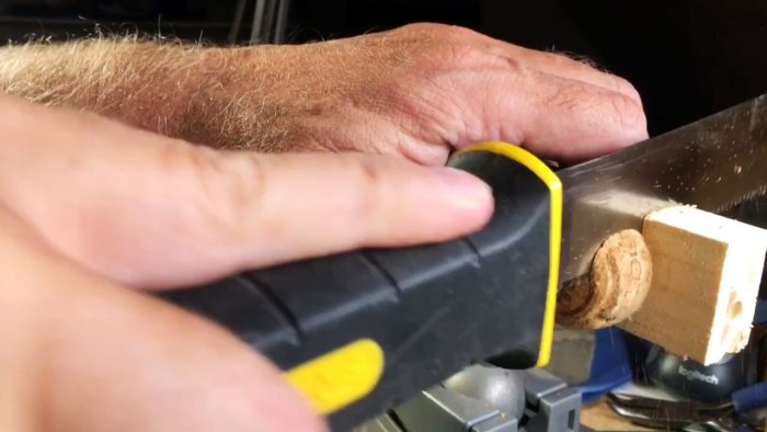 Как сделать большие пробки для алюминиевых банок из маленьких винных