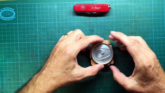 Как сделать большие пробки для алюминиевых банок из маленьких винных