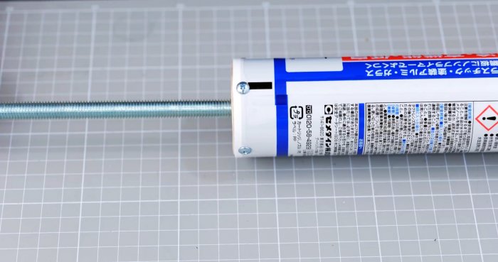 Как сделать пистолет для герметика под шуруповерт и делать ремонт комфортно