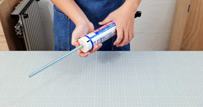 Как сделать пистолет для герметика под шуруповерт и делать ремонт комфортно