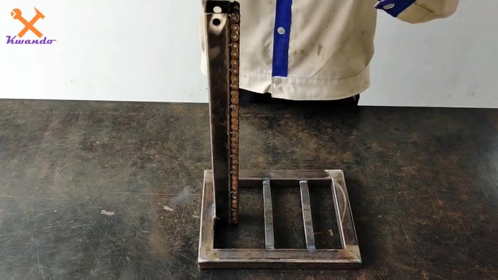 Как из роликовой цепи сделать сверлильную стойку для ручной дрели