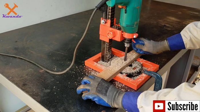 Как из роликовой цепи сделать сверлильную стойку для ручной дрели