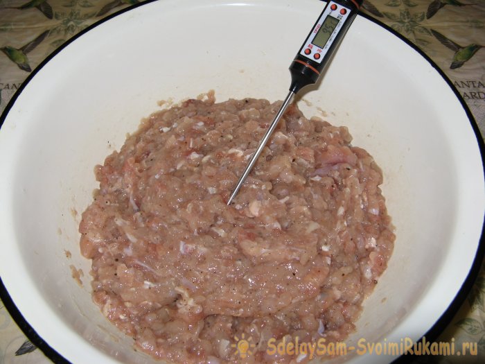 Как приготовить вкусную ветчину из птицы дома и забыть про вредные колбасы