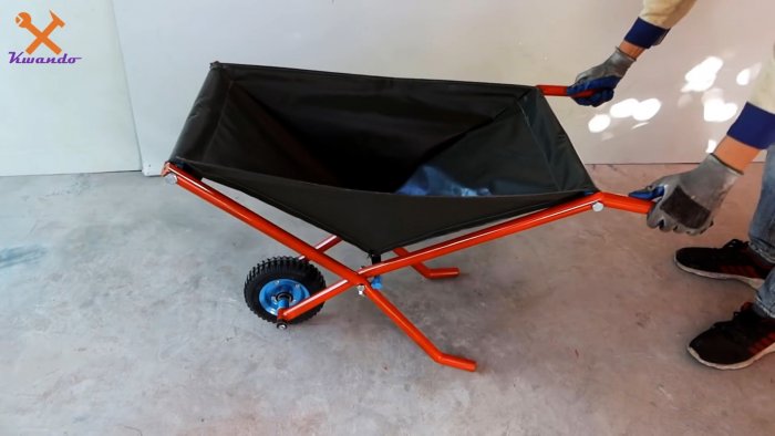 Такую легкую самодельную тачку можно взять с собой и хранить где угодно