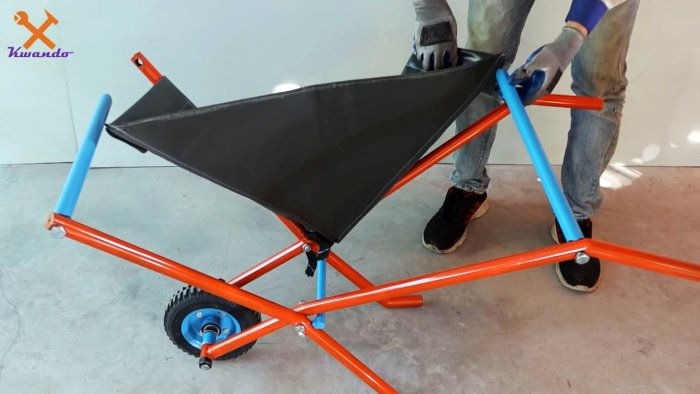 Такую легкую самодельную тачку можно взять с собой и хранить где угодно