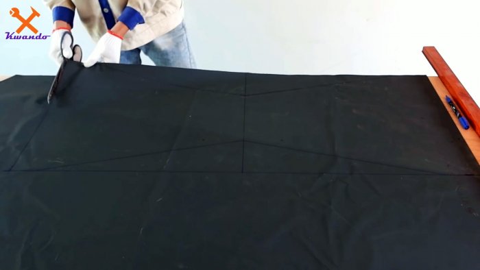 Такую легкую самодельную тачку можно взять с собой и хранить где угодно