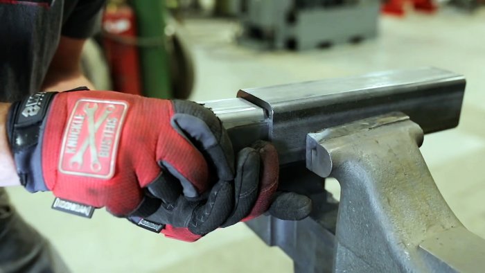 Как снять шов сварной шов в профильной трубе