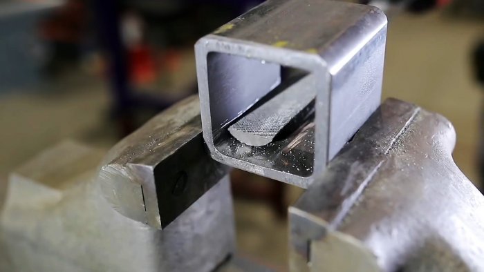 Как снять шов сварной шов в профильной трубе