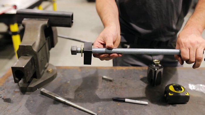 Как снять шов сварной шов в профильной трубе