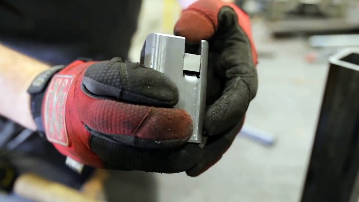 Как снять шов сварной шов в профильной трубе