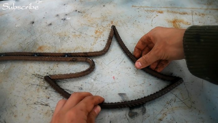 Как из обычной арматуры сделать удобный топор